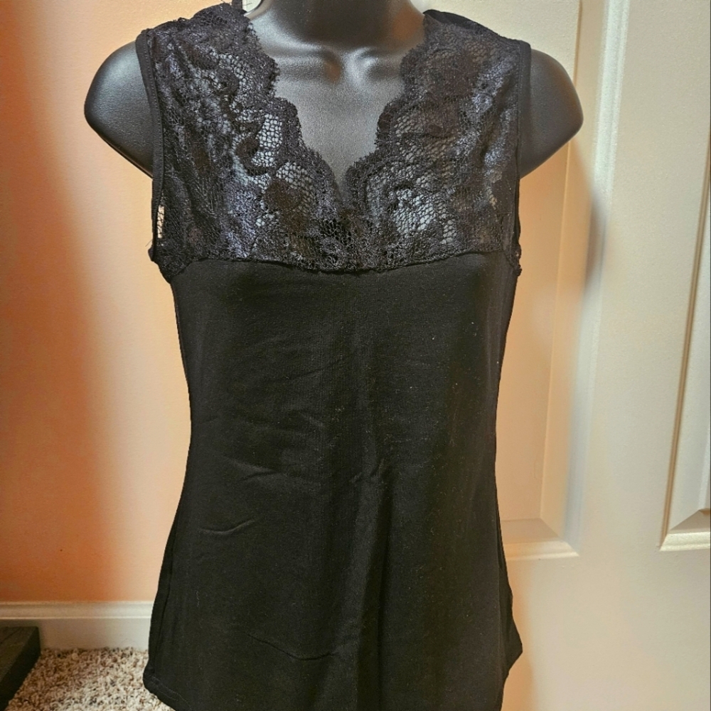 YOINS Black Lace Detail Tank Top